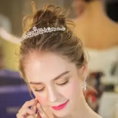 ティアラ 結婚式 ウェディング ブライダル 髪飾り ヘアアクセサリー ストーン