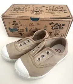 Item thumbnail for item e7d05e8f-9b2c-445f-ad72-1f10f1e45ed1