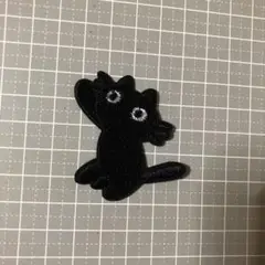 C-81黒猫の刺繍ワッペン