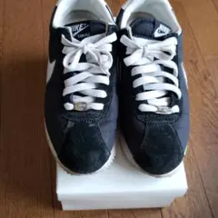 NIKE スニーカー