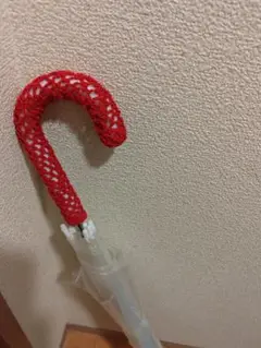 赤い傘の柄のカバー(⁠。⁠•̀⁠ᴗ⁠-⁠)⁠✧