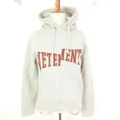 VETEMENTS レディース 再構築ロゴ パーカー グレー XS