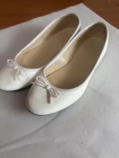 ホワイト リボン付き パンプス