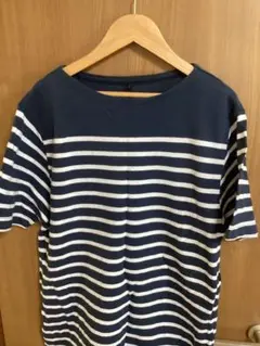 無印良品　ネイビーとホワイトのストライプTシャツ