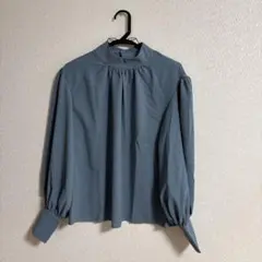 【未使用】くすみブルーブラウス