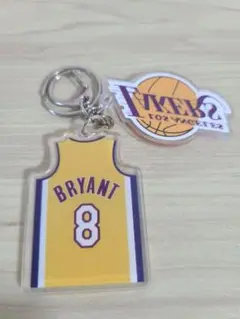 NBA レイカーズ　8番　コービー　ユニフォーム　アクリル　キーホルダー