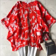 美品＊ダイアンフォンファステンバーグ シルク100%ブラウス 朱色 総柄