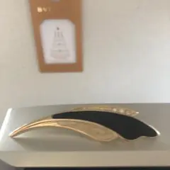 レトロ・ブローチ