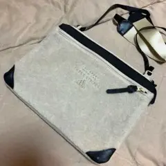 adidas サコッシュ