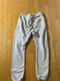 essentials スウェットパンツ