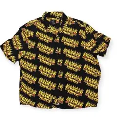 送料込Stranger Things H&M Netflix 総柄シャツ
