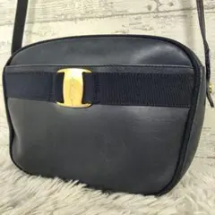 フェラガモ ショルダーバッグ ヴァラリボン レザー ネイビー ゴールド金具 濃紺