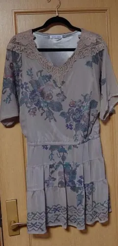 apartment alphalite 　美品　花柄ワンピース