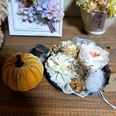 ハロウィン風アレンジメント（カボチャ付き）