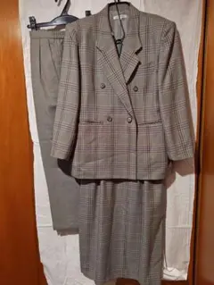 Item thumbnail for item 2be8b159-7300-49db-9583-21681d50cde1