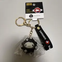 関西万博EXPO2025サンリオコラボ シナモン＆ミャクミャク 黒キーホルダー
