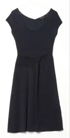 ★試着のみ美品★EMPORIO ARMANI★エンポリオアルマーニワンピース36