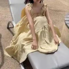 イエロー ティアードドレス リボンストラップ