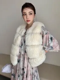 エイミーイストワール フェイクファーステップベスト