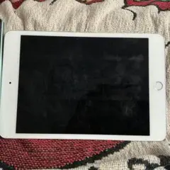 iPad mini4ホワイト本体128GB Wi-Fiモデル