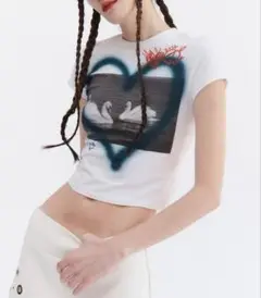 ハート型グラフィック クロップドTシャツ