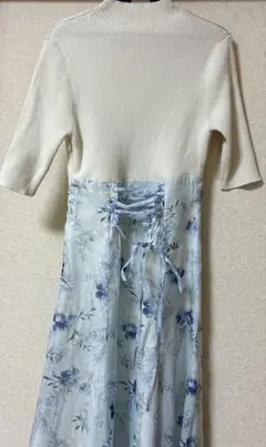 マーキュリーデュオ　レイヤード花柄ニットドッキングワンピース　アイボリー