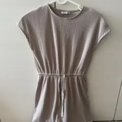 ドロストワンピース　ベージュ　コヒナ　COHINA