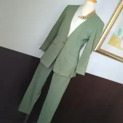 うす軽　Nissen　オリーブグリーン Vネック パンツスーツ