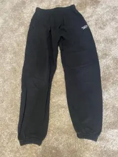 reebok スウェットパンツ　黒