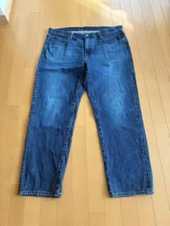 美品　ユニクロ　レギュラーフィットジーンズ