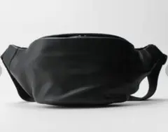 ボディバッグ