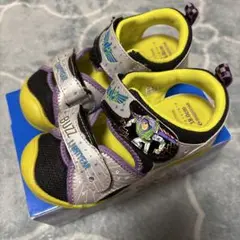 バズライトイヤー　バス　トイストーリー　サンダル　ムーンスター　18cm