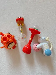 泣く子もケロリ アンパンマン ディズニー ラトル ガラガラ セット