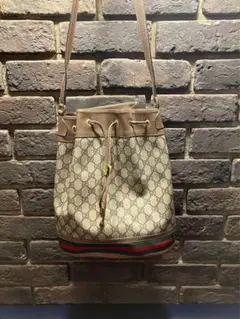美品 オールドグッチ ショルダーバッグ 巾着 GG シェリーライン 金具 レザー