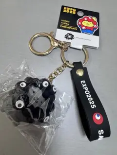 ポムポムプリン　黒ミャクミャク　万博