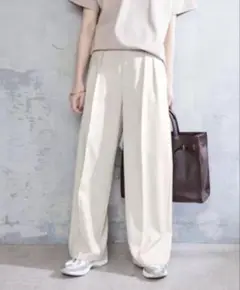 スローブイエナ　リネンツータックワイドパンツ