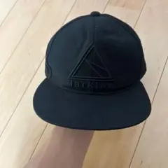 Larkins ブラックキャップ ロゴ入り