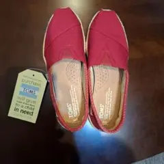 TOMS 赤 スリッポン W5　新品 箱入り