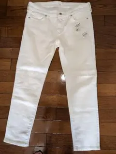 icbホワイトデニムパンツ新品未使用　大きいサイズ2XL19,000円（税別）