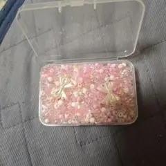 ビーズセット ピンクと白いリボン