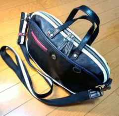MOUSTACHE ブラックショルダーバッグ HARVESTジッパー付
