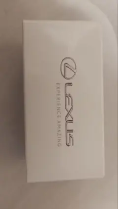 レクサスのゴルフボール　LEXUS BRIDGESTONE