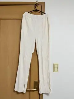 ローリーズファーム　スリットパンツ　アイボリー