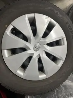 送料無料　195/65R15 冬タイヤR6年製造　オーリスから取り外し