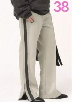 Item thumbnail for item dfbcdcfd-2d61-4999-b97e-28c75c522fab