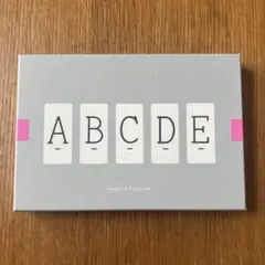 Orne de feuilles ALPHABET CARDS
