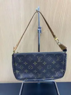 ルイヴィトン アクセソワール ポーチ