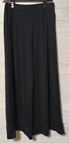 【値下げ】セレステラナ 黒 ガウチョパンツ ワイドレッグ L-LL