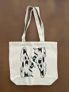 Reebok ポンプフューリー　スニーカー　イラスト トートバッグ