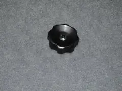 黒いウエイト調整用星形レンチ